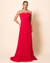 Vestido de Festa Longo Tomara que Caia Plissado Detalhe Vermelho