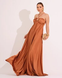 Vestido de Festa Longo Cetim Fluido Frente Única Costa Cruzada Mocha Mousse