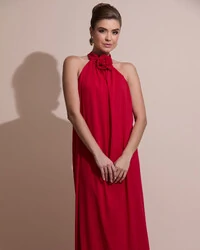 Vestido Longo Crepe Chiffon Frente Única Fluido Flor Removível Vermelho
