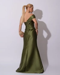 Vestido de festa Longo Zibeline Faixa Drapeada Ombro e Fenda Verde Oliva