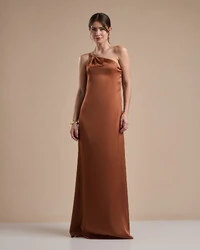 Vestido de Festa Longo em Cetim Fluido um Ombro Só Mocha Mousse