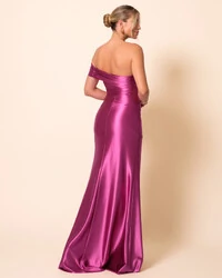 Vestido de Festa Longo Cetim Malha Metálico Ombro a Ombro Fúcsia