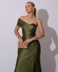 Vestido de festa Longo Zibeline Faixa Drapeada Ombro e Fenda Verde Oliva