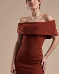 Vestido de Festa Longo Alfaiataria Ombro a Ombro com Babado Cascata Terracota