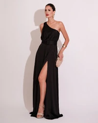 Vestido Longo um Ombro com Busto Blousê e Fenda Preto