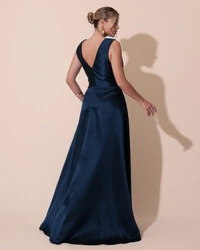 Vestido de Festa Longo Plus Size Zibeline Faixa e Flor Azul Marinho