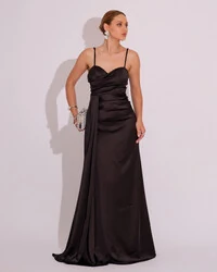Vestido de Festa Longo Cetim Alfaiataria Fenda Drapeada Preto