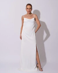 Vestido de Festa Longo Babado Costas Cetim Fluido e Fenda Branco