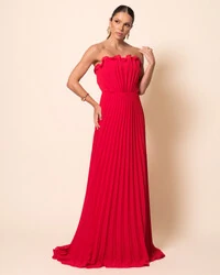 Vestido de Festa Longo Tomara que Caia Plissado Detalhe Vermelho