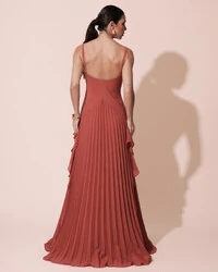 Vestido de Festa Longo Crepe Chiffon Alça Fina Saia Plissada com Babado Cascata Terracota