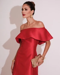 Vestido de Festa Longo Ombro a Ombro Zibeline com Babado Vermelho
