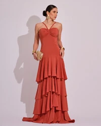 Vestido Longo Frente Única em Crepe com Babados e Camadas Terracota