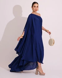 Vestido de Festa um Ombro com Capa Crepe Fluido Azul Marinho