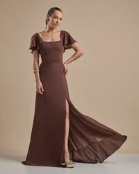 Vestido de Festa Longo Crepe Chiffon Manga Babado e Fenda Marrom