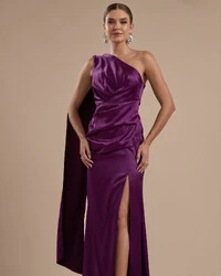 Vestido de Festa Longo Cetim Alfaiataria Um Ombro Só Drapeado com Lenço Roxo