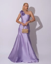 Vestido de Festa Longo Zibeline um Ombro Só Flor Removível Saia Sereia Lilás