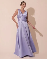 Vestido de Festa Longo Plus Size Zibeline Faixa e Flor Lilás