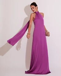 Vestido de Festa Gola Alta com Decote nas Costas Acetinado Fúcsia