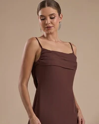 Vestido de Festa Longo Crepe Chiffon Costas Lenço Cauda Marrom