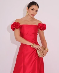 Vestido Longo de Festa Zibeline Ombro a Ombro com Flores e Fenda Vermelho