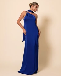 Vestido de Festa Longo em Cetim Fluido um Ombro Só com Lenço Azul Royal New