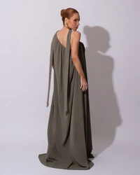 Vestido de Festa Longo Crepe Fluido um Ombro Só com Lenço Verde Oliva