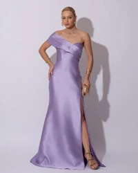 Vestido de festa Longo Zibeline Faixa Drapeada Ombro e Fenda Lilás