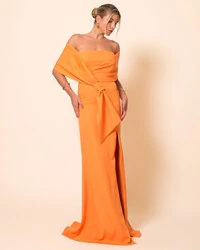 Vestido de Festa Longo Alfaiataria Ombro a Ombro Laço e Fenda Laranja