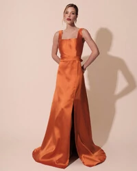 Vestido de Festa Longo Zibeline com Fenda e Faixa Terracota