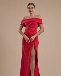 Vestido de Festa Longo Ombro a Ombro com Fenda em Alfaiataria Vermelho