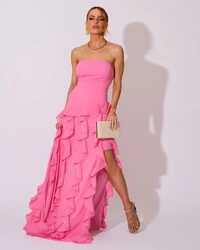 Vestido de festa Longo Tomara que Caia Crepe Chiffon com Bababos Cascata e Fenda Rosa