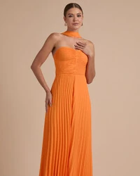 Macacão de Festa Longo Crepe Chiffon Tomara que Caia Plissado com Lenço Laranja