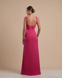 Vestido de Festa Longo Alfaiataria Decote Coração com Alças e Fenda Pink