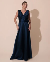 Vestido de Festa Longo Plus Size Zibeline Faixa e Flor Azul Marinho