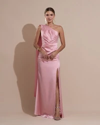Vestido de Festa Longo Cetim Alfaiataria Um Ombro Só Drapeado com Lenço Rose Gold