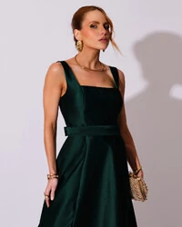 Vestido de Festa Longo Zibeline com Fenda e Faixa Verde Escuro