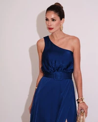 Vestido Longo um Ombro com Busto Blousê e Fenda Azul Royal