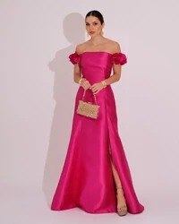 Vestido Longo de Festa Zibeline Ombro a Ombro com Flores e Fenda Pink