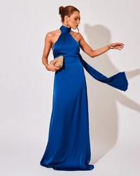 Vestido de Festa Gola Alta com Decote nas Costas Acetinado Azul Royal