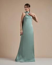 Vestido de Festa Longo em Cetim Fluido um Ombro Só com Lenço Verde Menta
