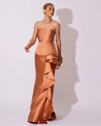 Vestido de Festa Longo Tomara que Caia Babado Cascata Mocha Mousse New