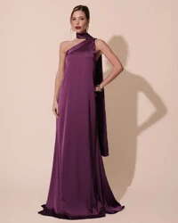 Vestido de Festa Longo Cetim Fluido Um Ombro Só Roxo