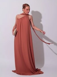 Vestido de Festa Longo Crepe Fluido um Ombro Só com Lenço Terracota