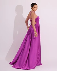 Vestido de Festa Longo Cetim Fluido Frente Única Costa Cruzada Fúcsia