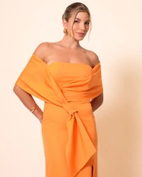 Vestido de Festa Longo Alfaiataria Ombro a Ombro Laço e Fenda Laranja