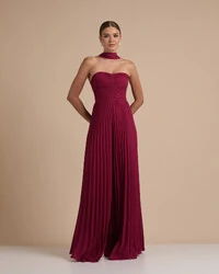 Macacão de Festa Longo Crepe Chiffon Tomara que Caia Plissado com Lenço Cereja