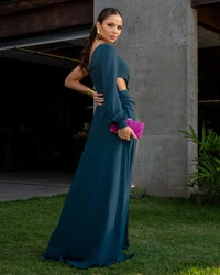 Vestido de Festa Longo um Ombro só com Manga Longa e Flor Verde