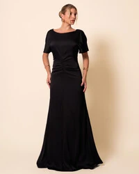 Vestido de Festa Longo Cetim Fluido Manga Curta Drapeado Preto