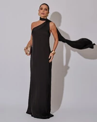 Vestido de Festa Longo Cetim Fluido Um Ombro Só Lenço Fixo Preto