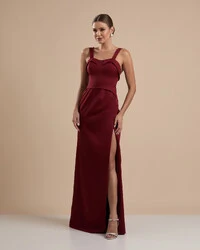 Vestido de Festa Longo Alfaiataria Decote Coração com Alças e Fenda Marsala